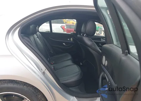 2018 Mercedes-Benz E 300 z USA, uszkodzony, nr VIN WDDZF4JB9JA469862